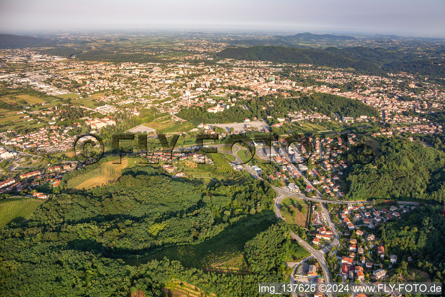 Drohnenbild von Nova Gorica, Slowenien