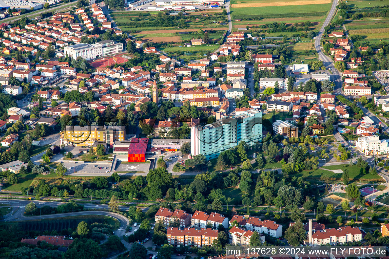 Krankenhaus  Splošna bolnišnica Dr. Franca Derganca Nova Gorica im Ortsteil Šempeter pri Gorici in Šempeter-Vrtojba, Slowenien