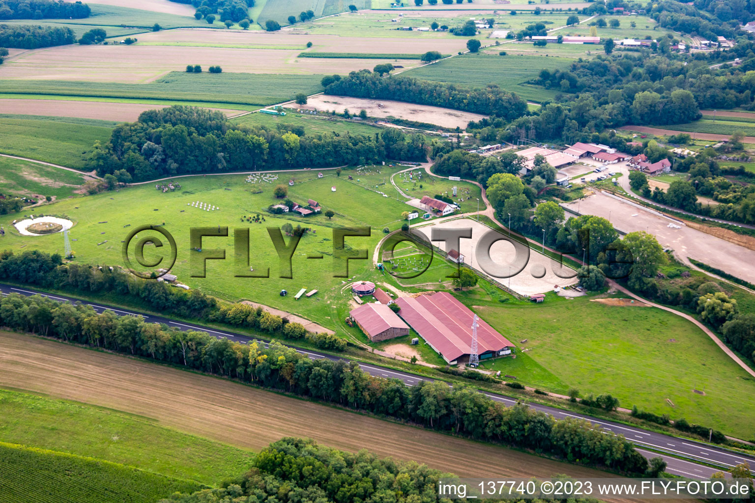 Luftbild von Harras De La Née in Mothern im Bundesland Bas-Rhin, Frankreich