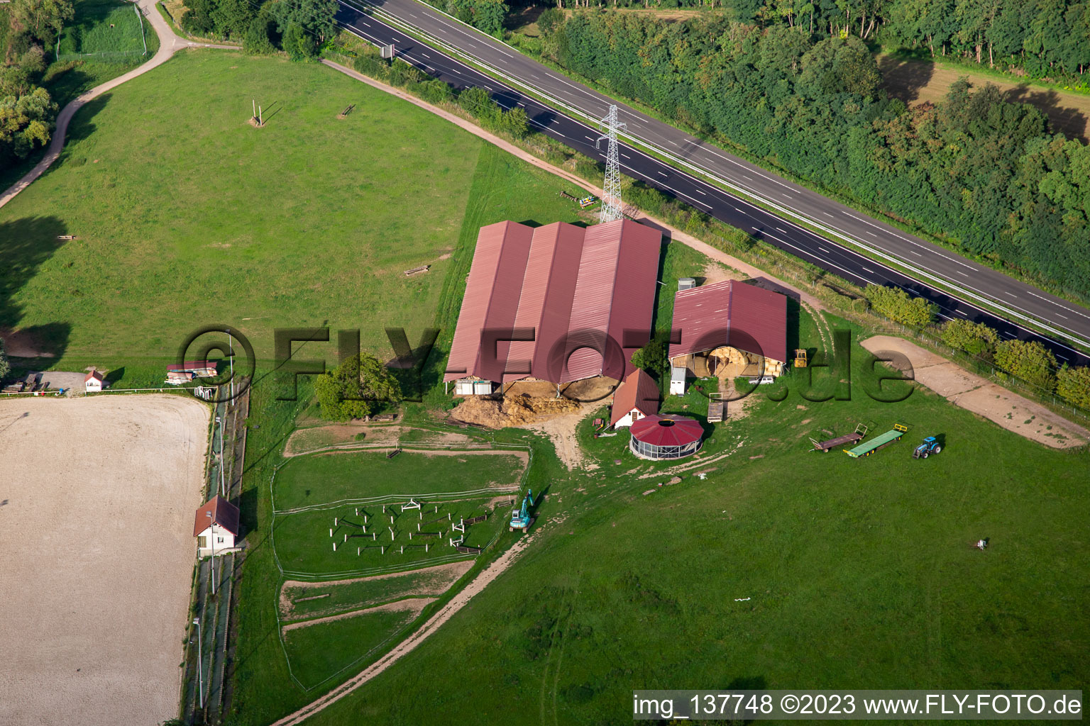 Harras De La Née in Mothern im Bundesland Bas-Rhin, Frankreich aus der Luft betrachtet