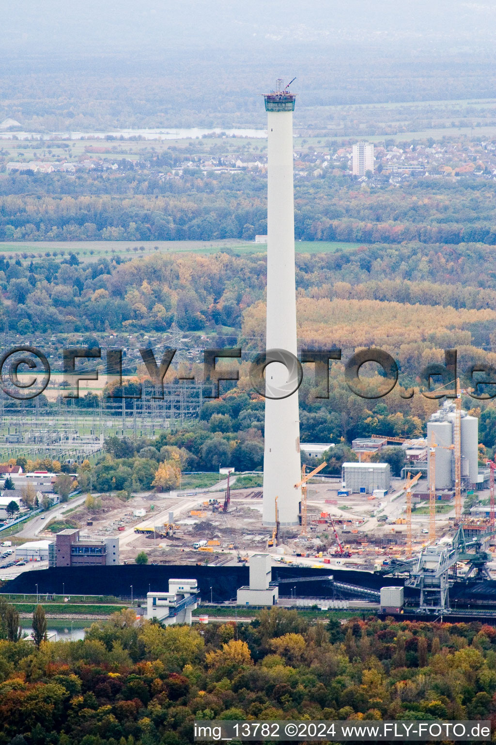 Luftbild von EnBW Neubau Kohlekraftwerk am Rheinhafen in Karlsruhe im Bundesland Baden-Württemberg, Deutschland