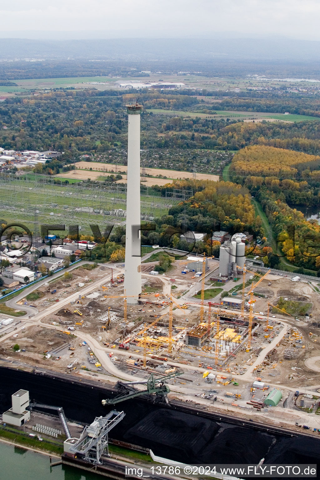 EnBW Neubau Kohlekraftwerk am Rheinhafen in Karlsruhe im Bundesland Baden-Württemberg, Deutschland von oben