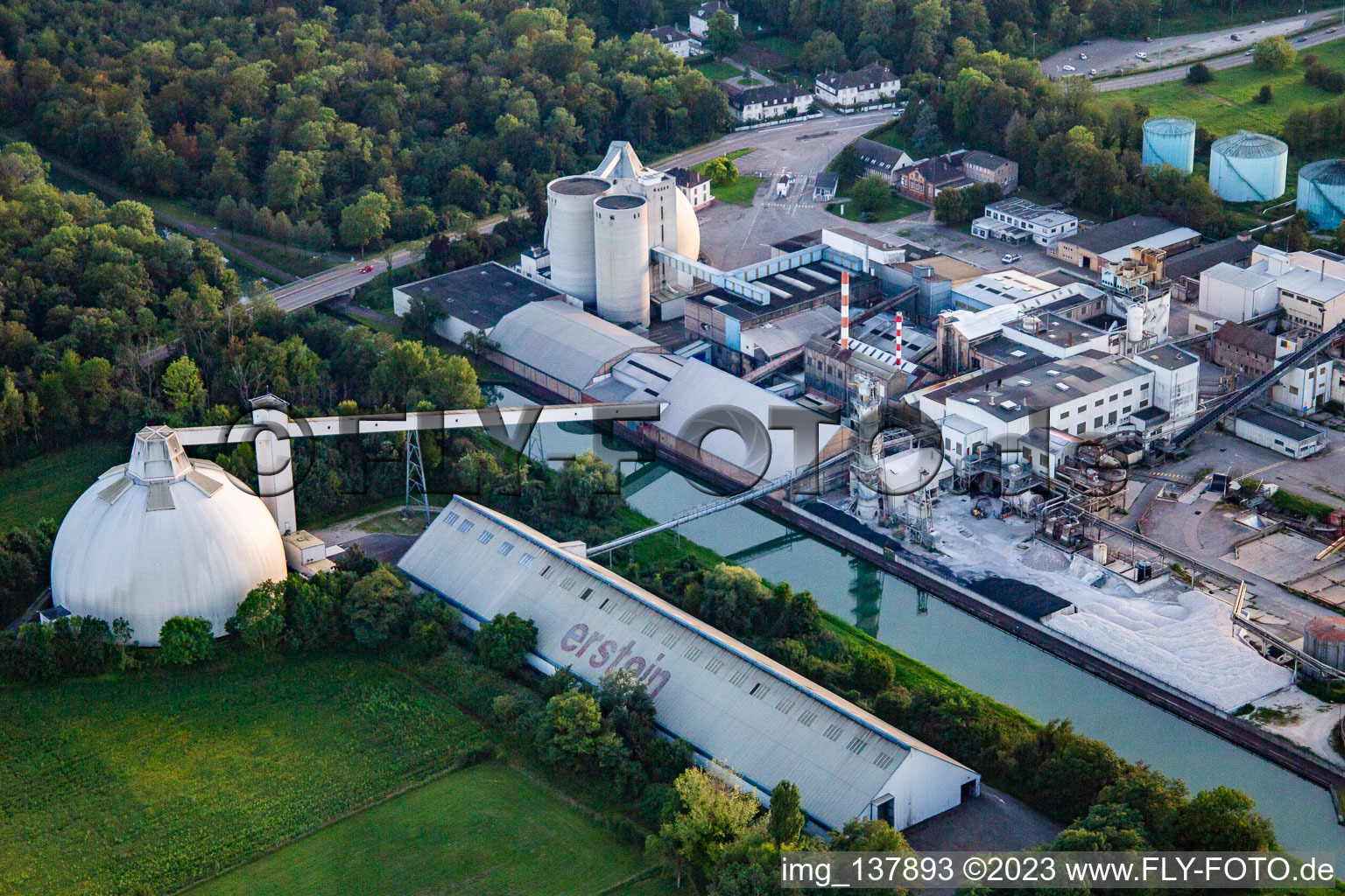Luftaufnahme von Sucrerie d'ERSTEIN / Cristal Union in Erstein im Bundesland Bas-Rhin, Frankreich
