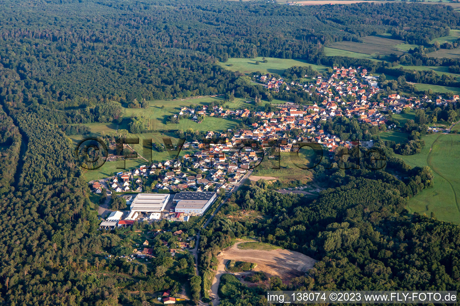 Luftbild von Mertzwiller im Bundesland Bas-Rhin, Frankreich