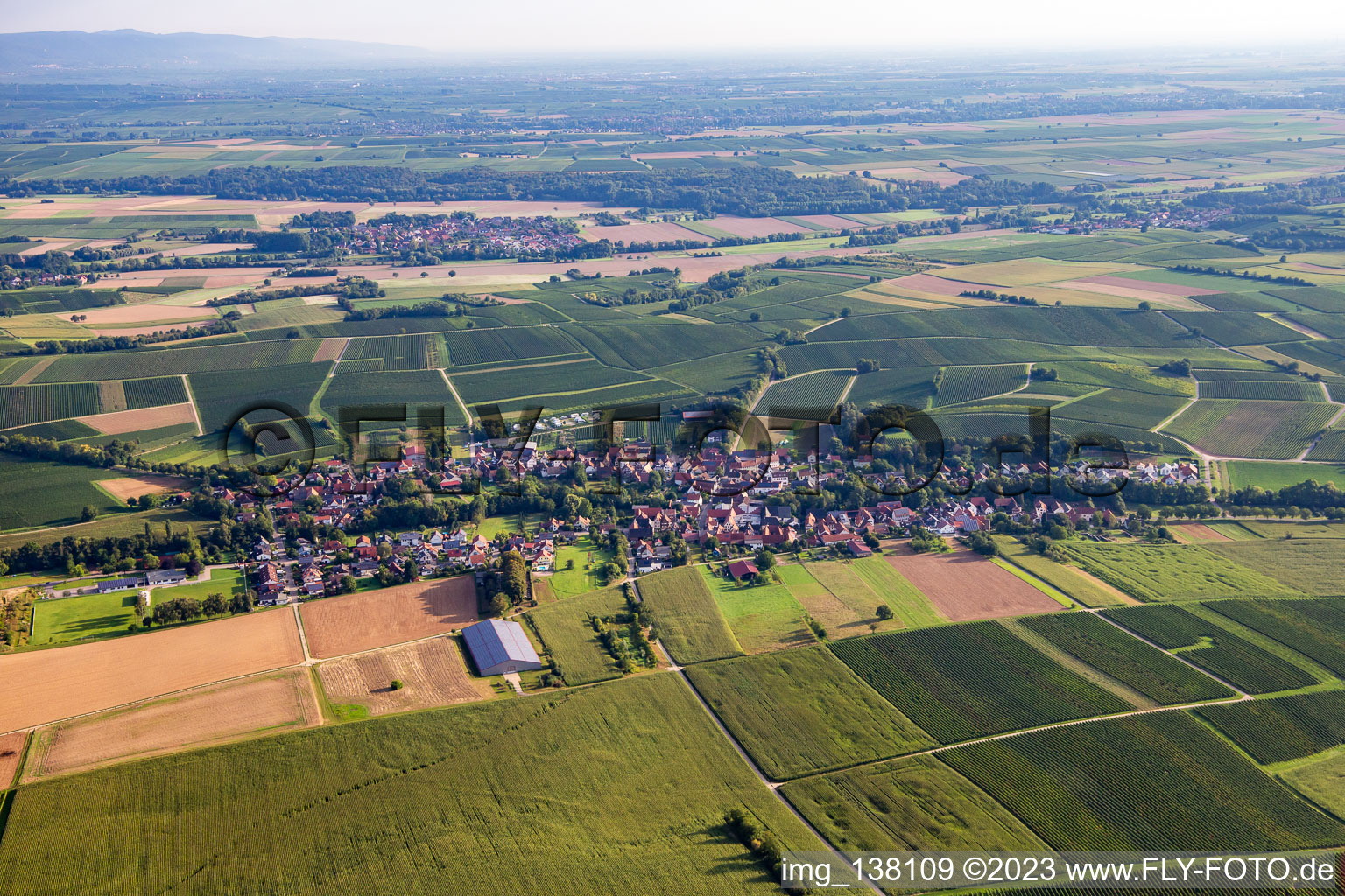 Luftbild von Von Süden in Dierbach im Bundesland Rheinland-Pfalz, Deutschland