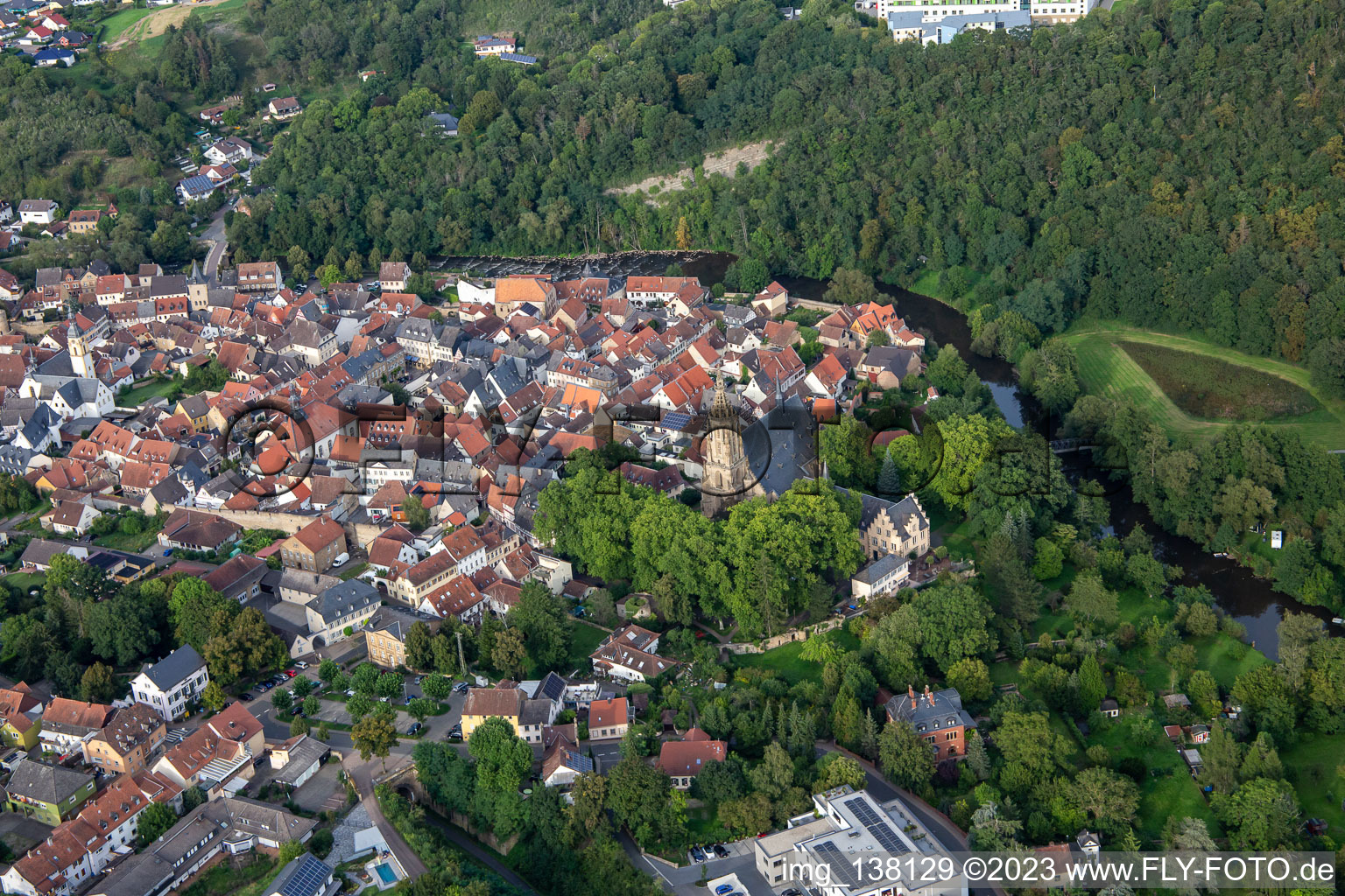 Historische Altstadt von Südwesten in Meisenheim im Bundesland Rheinland-Pfalz, Deutschland