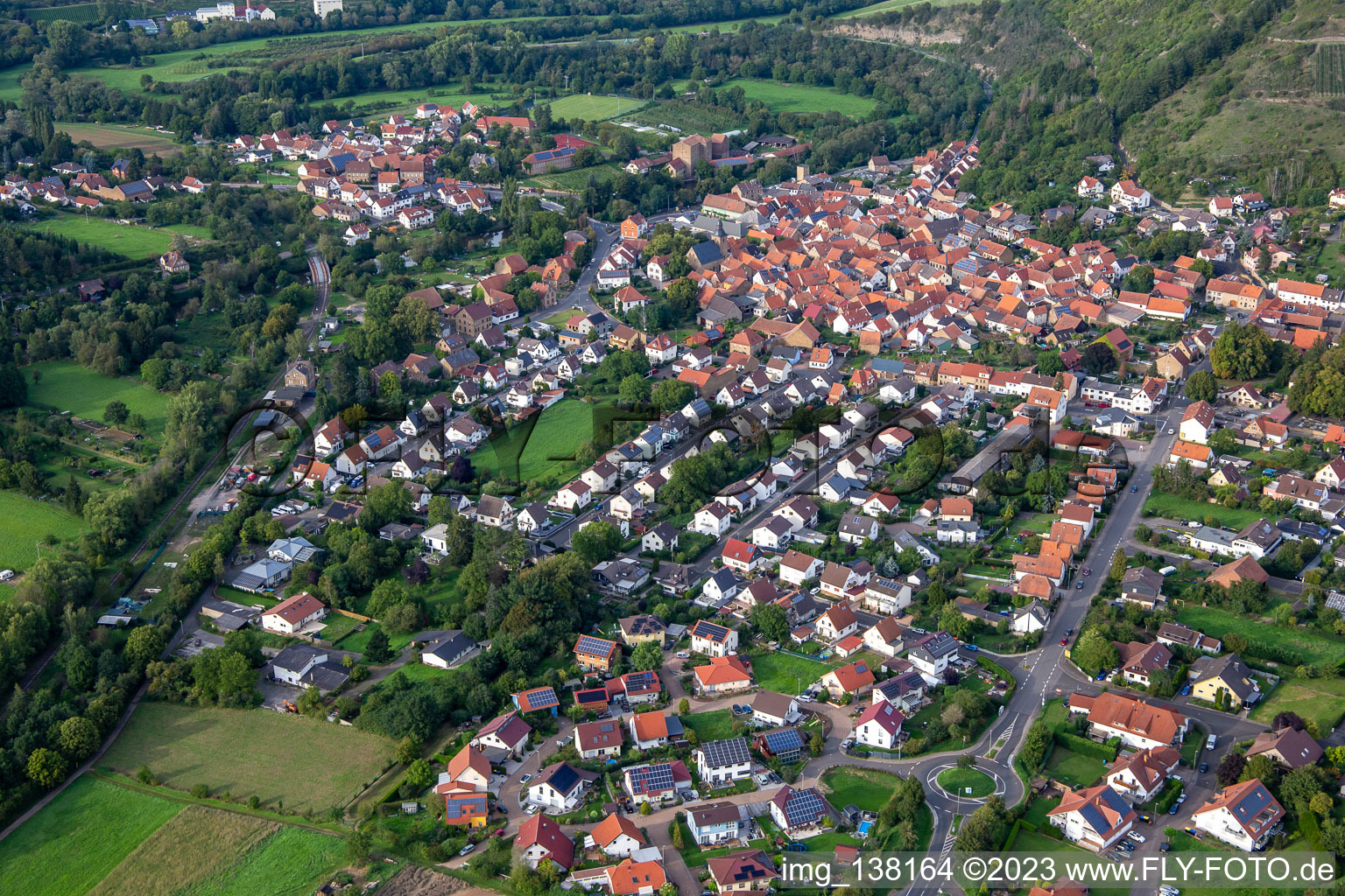 Drohnenbild von Odernheim am Glan im Bundesland Rheinland-Pfalz, Deutschland