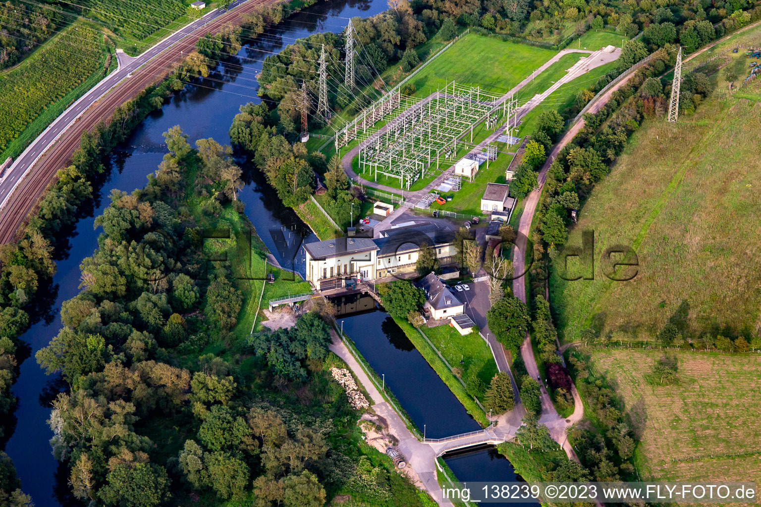 Luftbild von Wasserkraftwerk Umspannwerk in Niederhausen im Bundesland Rheinland-Pfalz, Deutschland