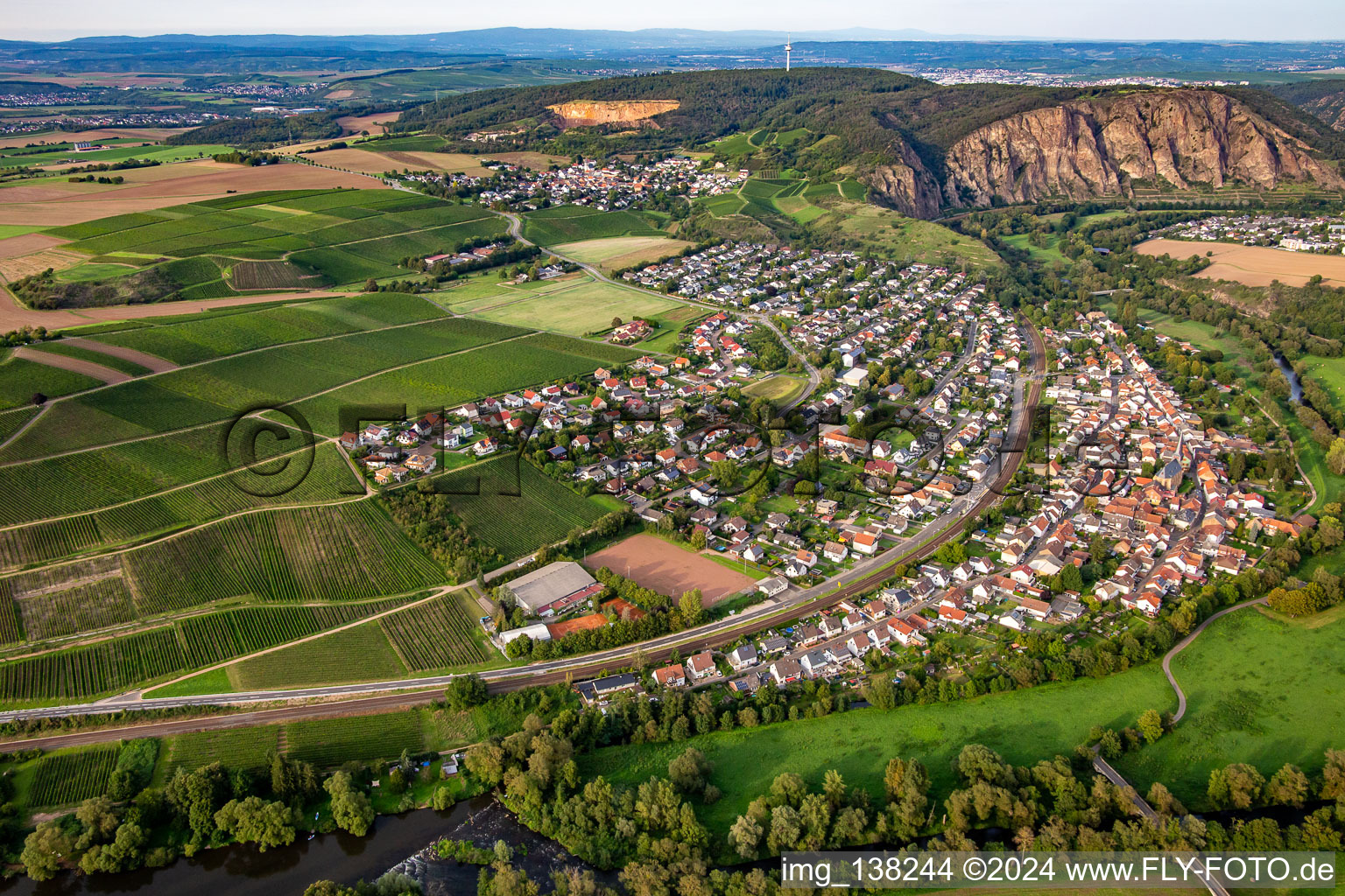 Traisen von Südwesten in Norheim im Bundesland Rheinland-Pfalz, Deutschland