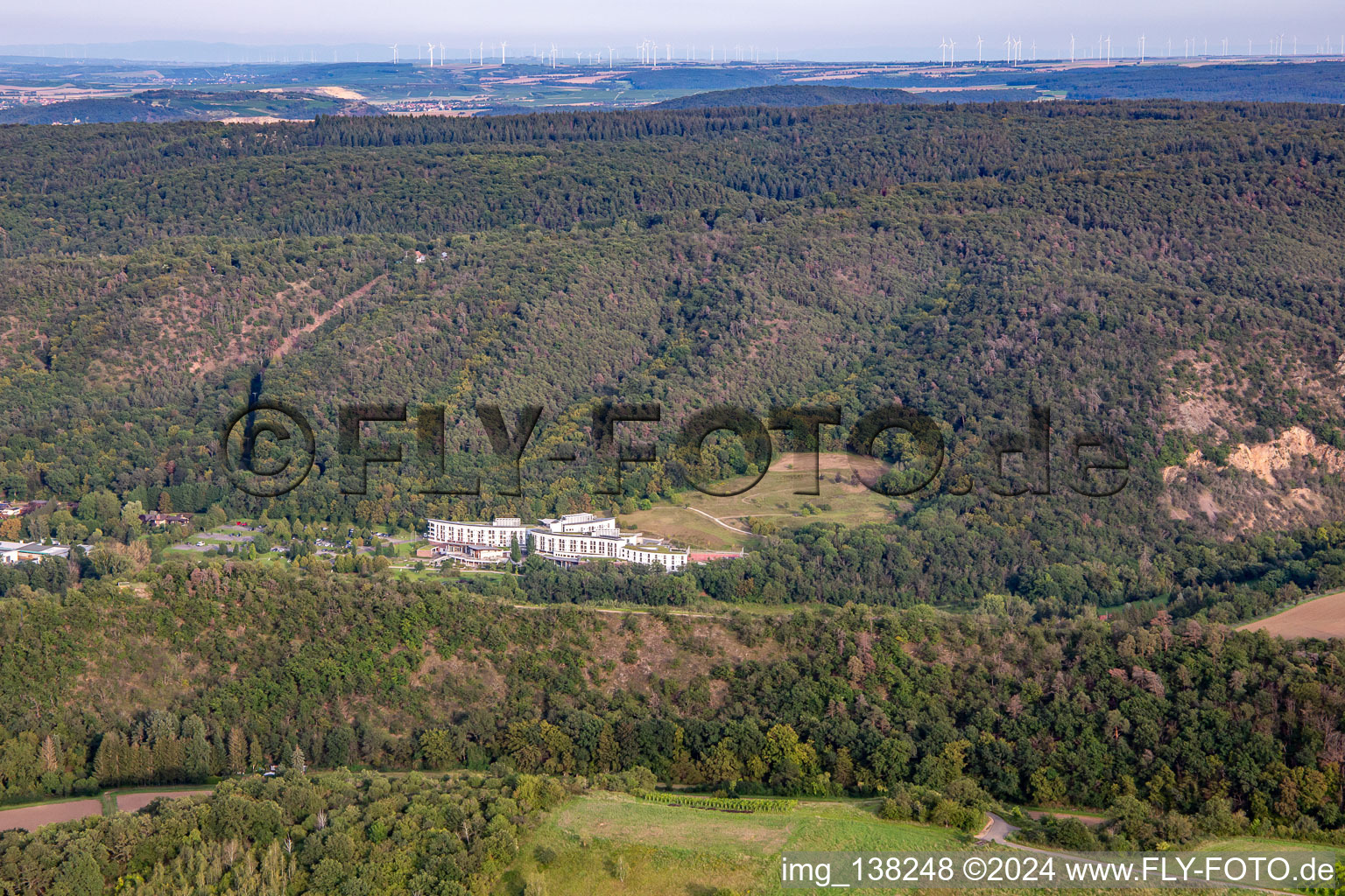 Luftbild von Drei-Burgen-Klinik im Ortsteil Ebernburg in Bad Kreuznach im Bundesland Rheinland-Pfalz, Deutschland