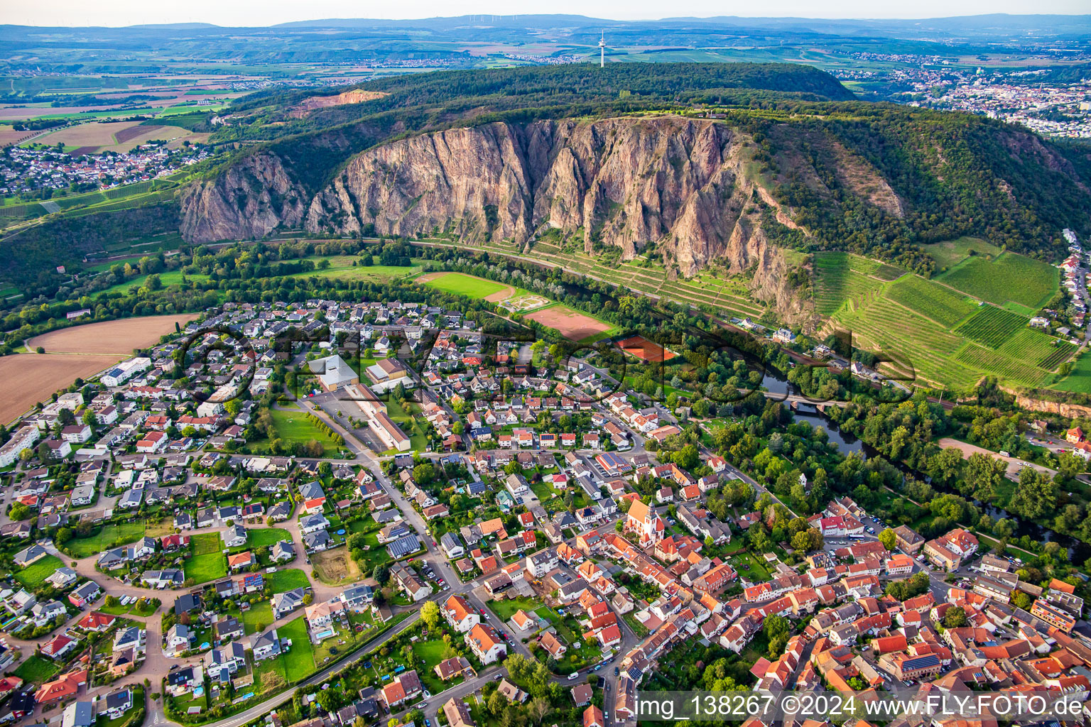 Zu Füßen des Rotenfels im Ortsteil Ebernburg in Bad Kreuznach im Bundesland Rheinland-Pfalz, Deutschland