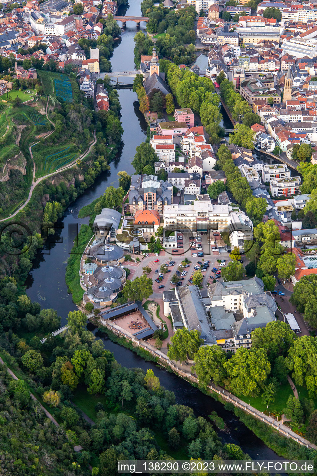 Luftbild von Kurhause und Hotel Fürstenhof in Bad Kreuznach im Bundesland Rheinland-Pfalz, Deutschland