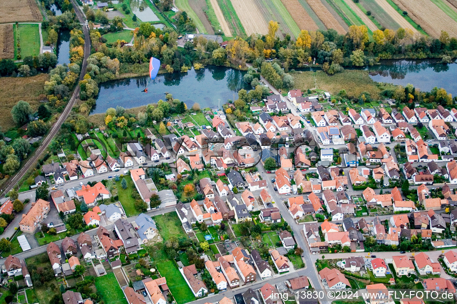 Dorf - Ansicht in Berg (Pfalz) im Bundesland Rheinland-Pfalz, Deutschland von oben