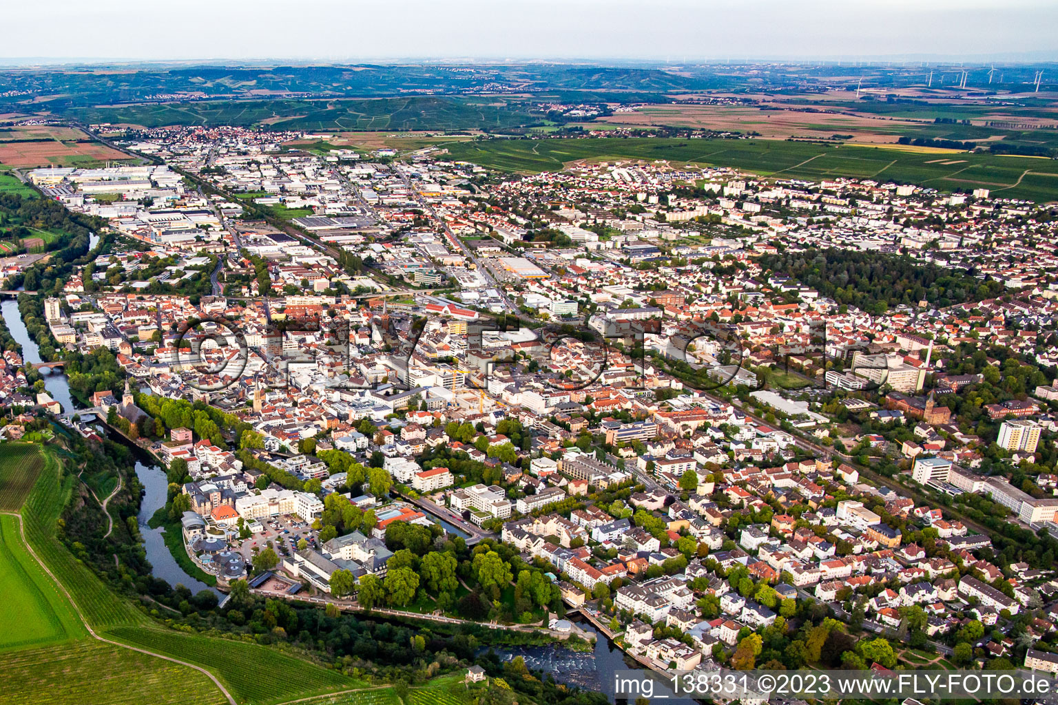 Luftaufnahme von Übersicht aus Südwesten in Bad Kreuznach im Bundesland Rheinland-Pfalz, Deutschland