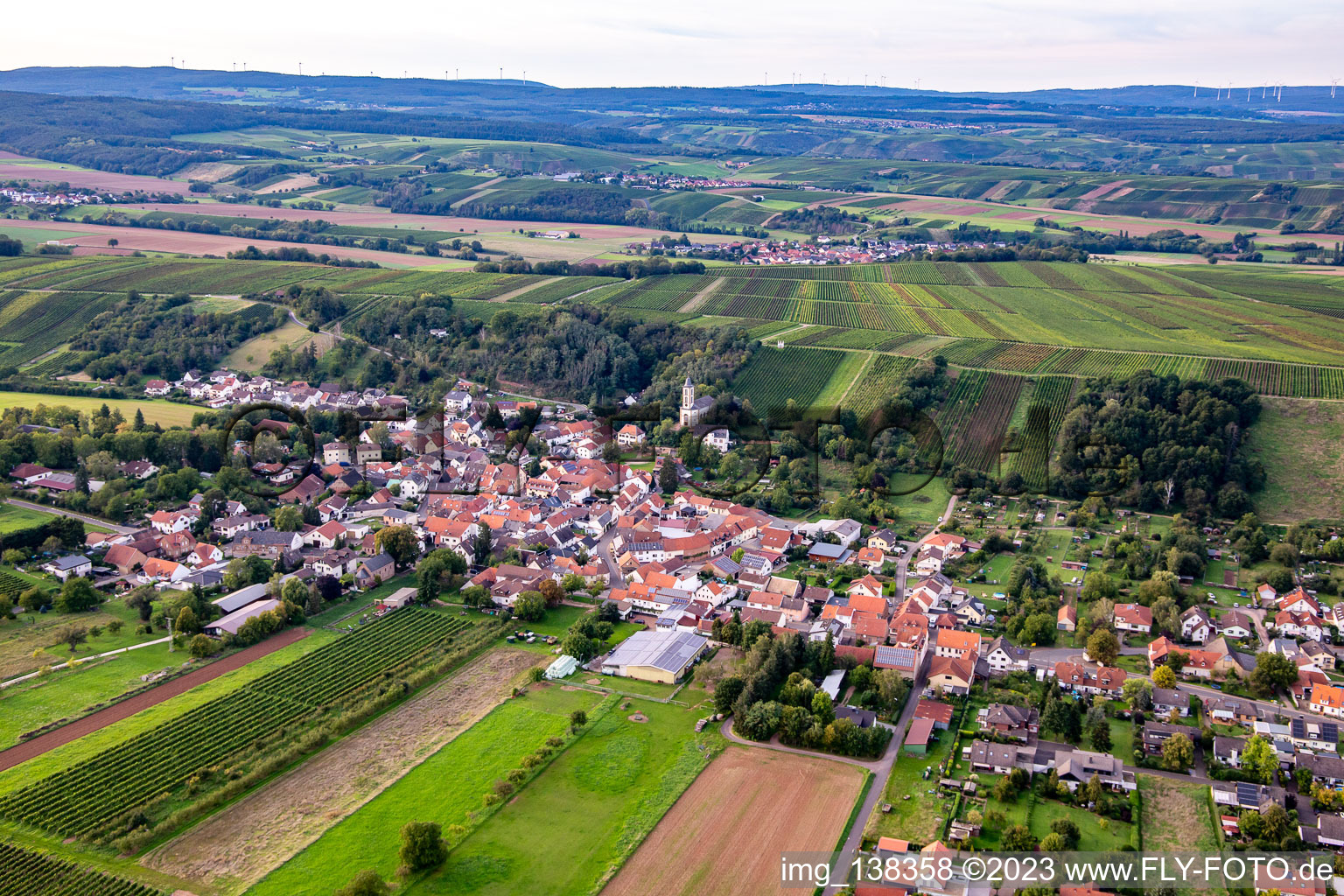 Luftbild von Mandel im Bundesland Rheinland-Pfalz, Deutschland
