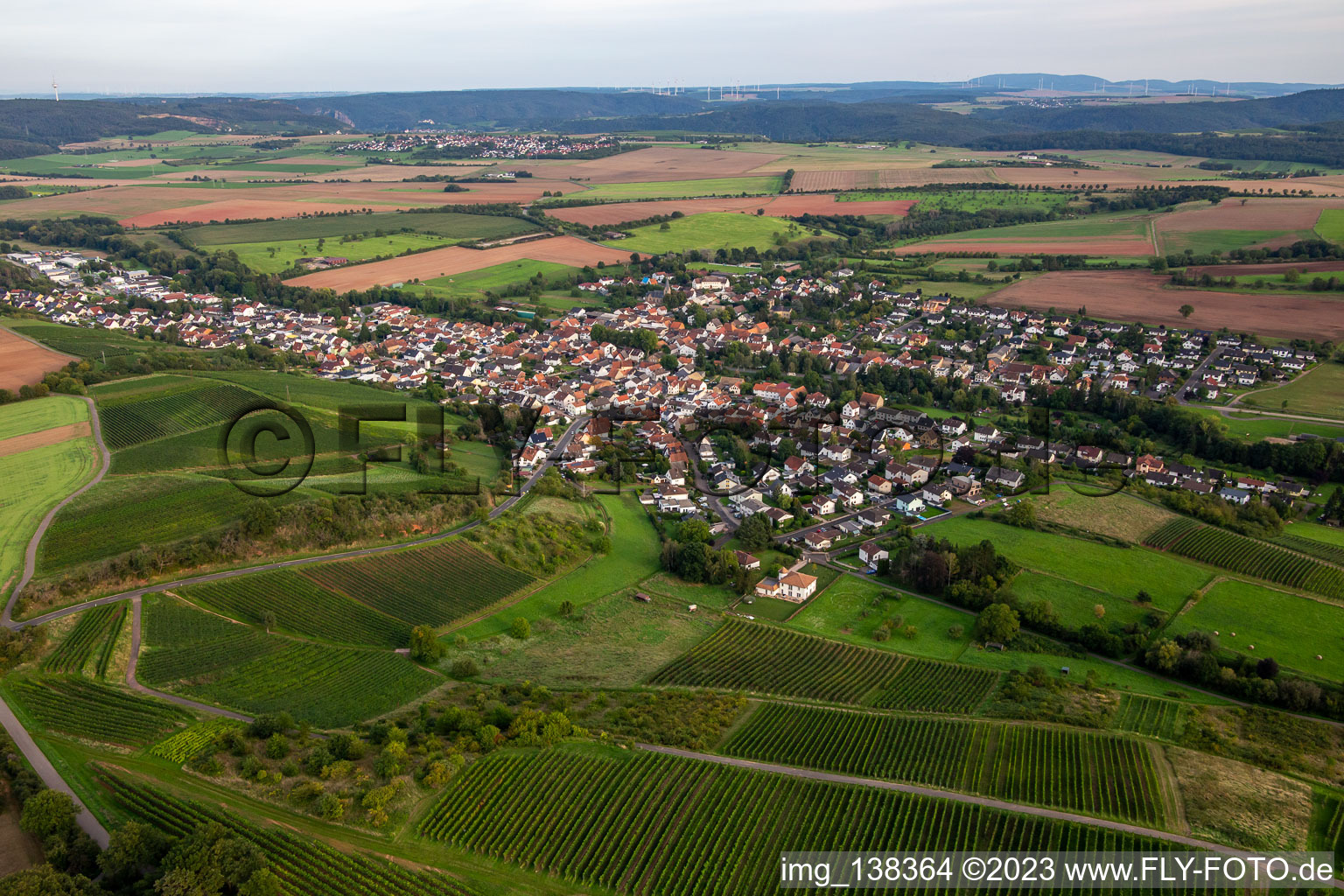 Von Norden in Weinsheim im Bundesland Rheinland-Pfalz, Deutschland