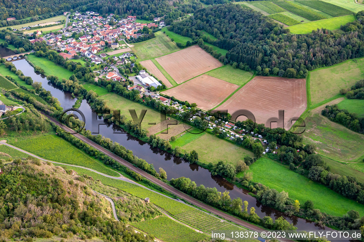 Luftaufnahme von Camping Nahetal in Oberhausen an der Nahe im Bundesland Rheinland-Pfalz, Deutschland