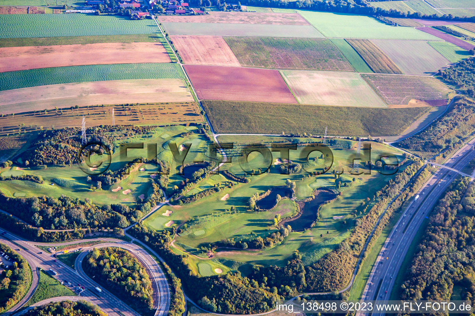 Luftaufnahme von Golfclub Schloss Monrepos im Ortsteil Eglosheim in Ludwigsburg im Bundesland Baden-Württemberg, Deutschland
