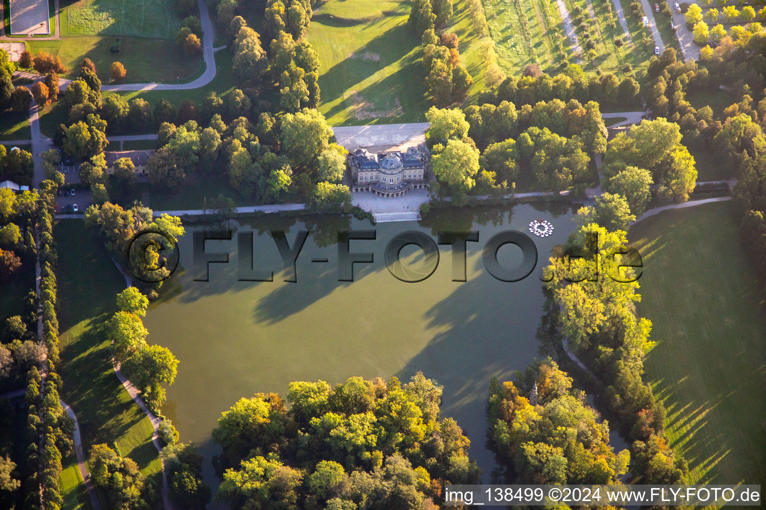 Domäne Seeschloß Monrepos im Ortsteil Eglosheim in Ludwigsburg im Bundesland Baden-Württemberg, Deutschland