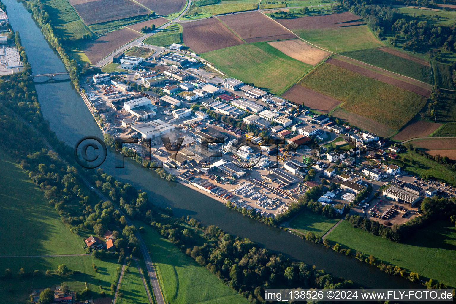 Apfl Granit GmbH im Industriegebiet Rainwiesen im Ortsteil Hochberg in Remseck am Neckar im Bundesland Baden-Württemberg, Deutschland