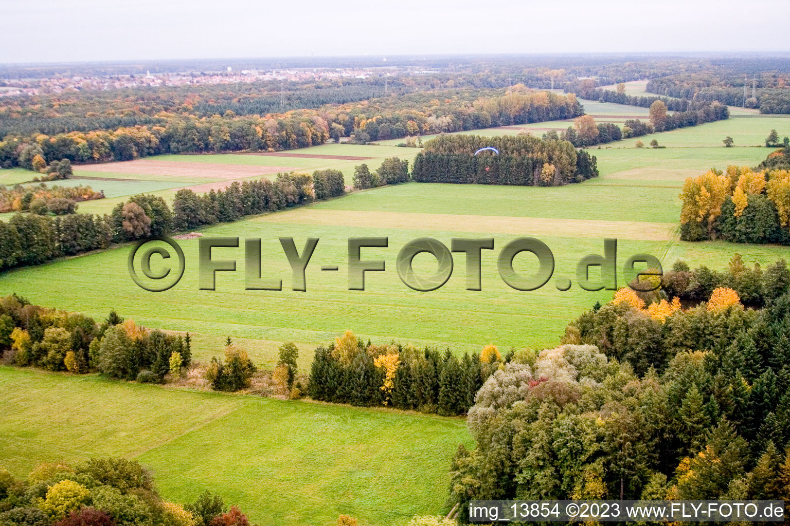Drohnenaufname von Minfeld, Otterbachtal im Bundesland Rheinland-Pfalz, Deutschland