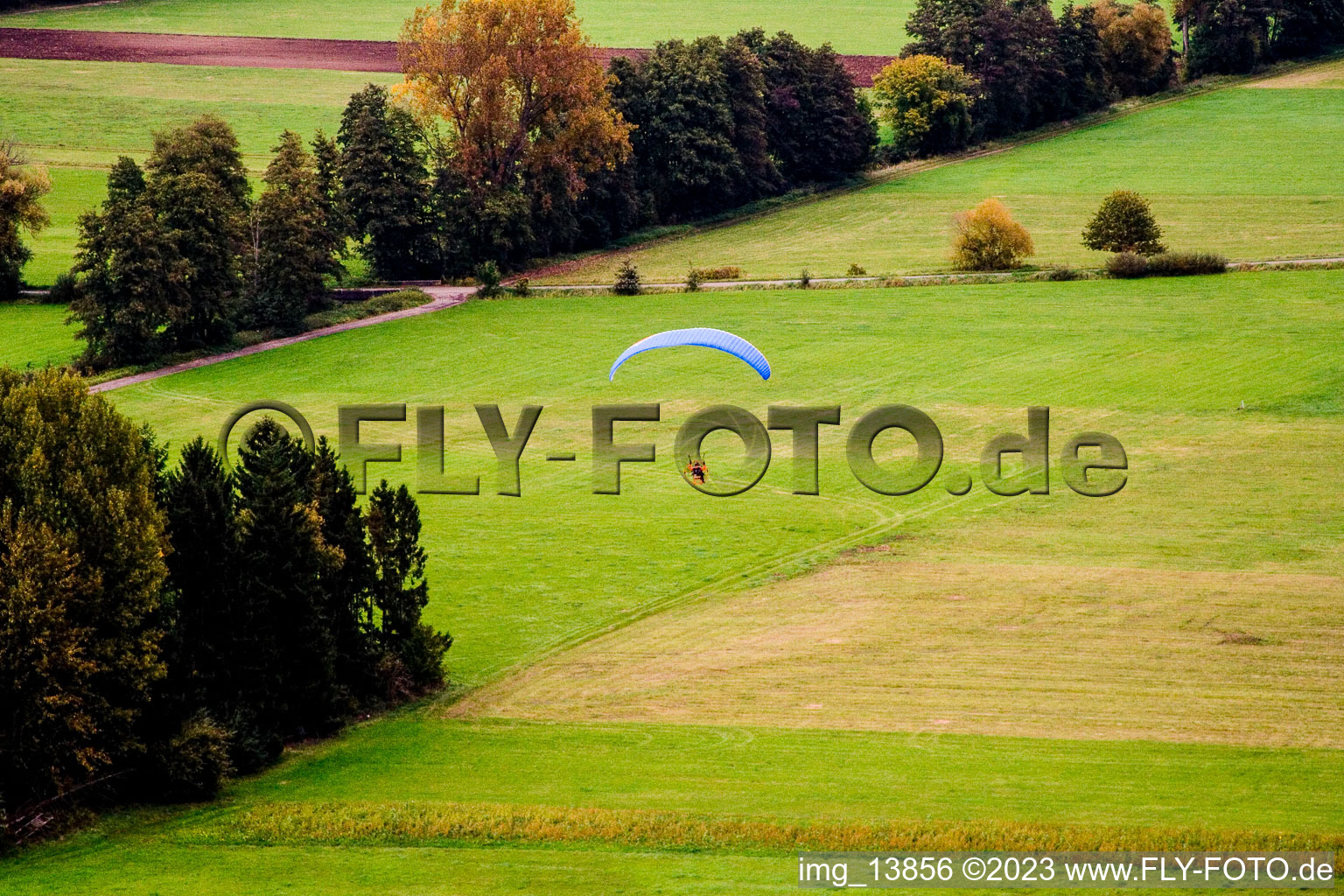 Drohnenbild von Minfeld, Otterbachtal im Bundesland Rheinland-Pfalz, Deutschland