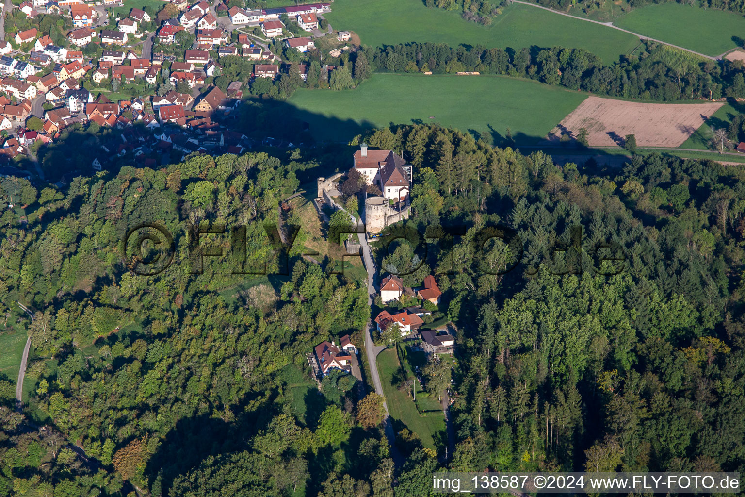 Schloss Ebersberg im Ortsteil Lippoldsweiler in Auenwald im Bundesland Baden-Württemberg, Deutschland