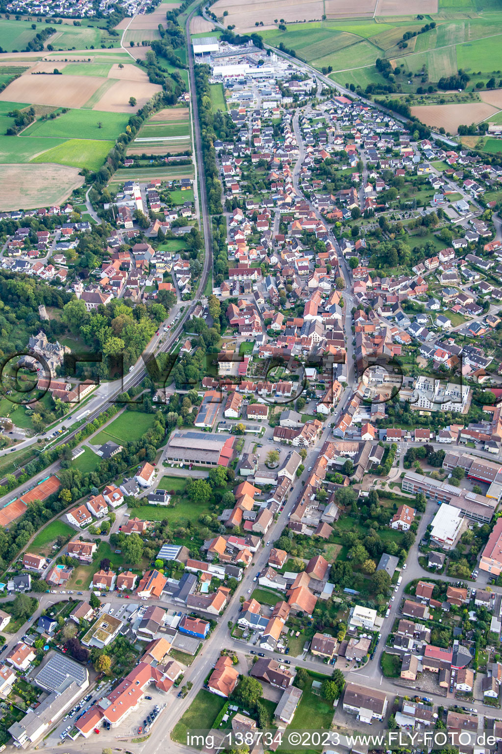 Drohnenbild von Gondelsheim im Bundesland Baden-Württemberg, Deutschland