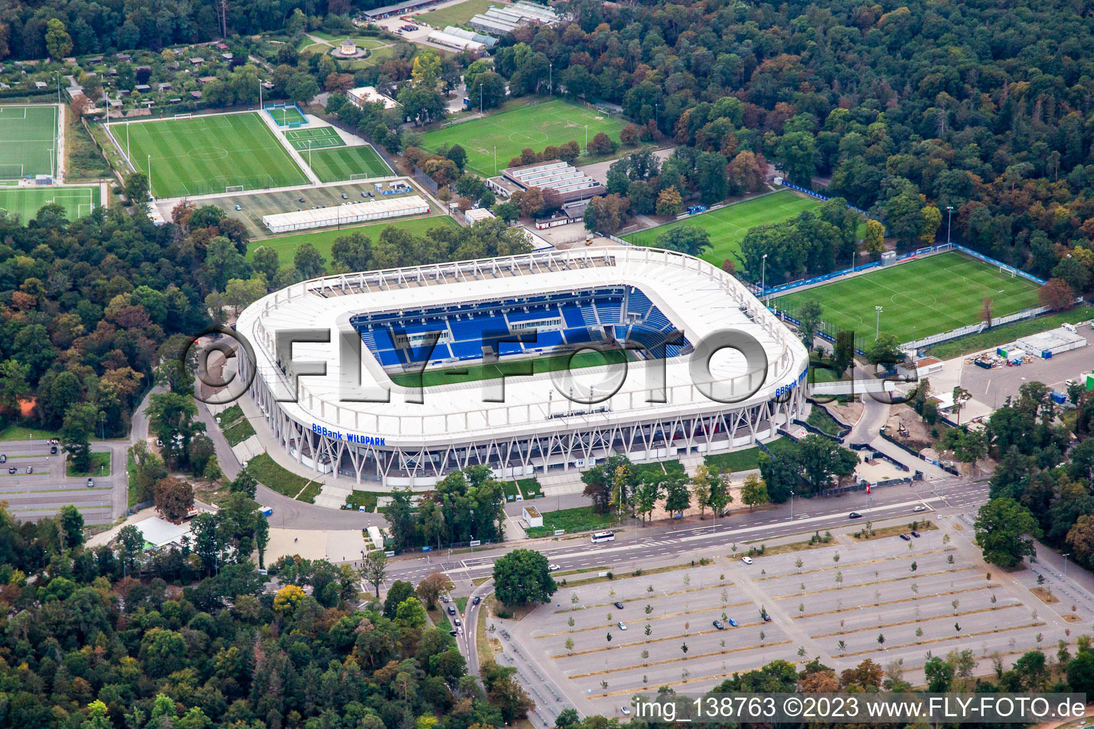 Luftbild von Fertig gestelltes BBBank Stadion Wildpark des  Karlsruher Sport-Club e.V im Ortsteil Innenstadt-Ost im Bundesland Baden-Württemberg, Deutschland