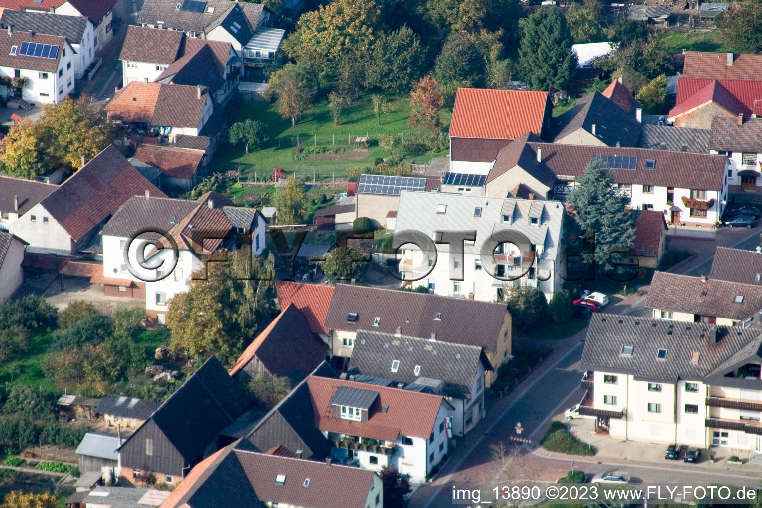 Ortsteil Urloffen in Appenweier im Bundesland Baden-Württemberg, Deutschland aus der Drohnenperspektive