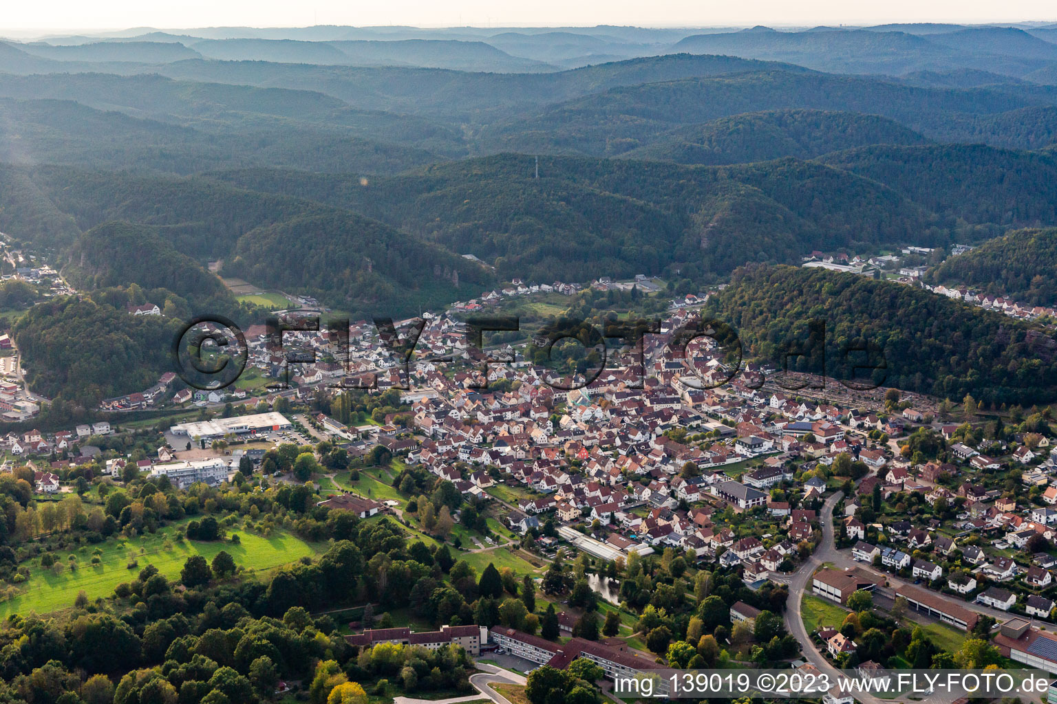 Dahn im Bundesland Rheinland-Pfalz, Deutschland von oben