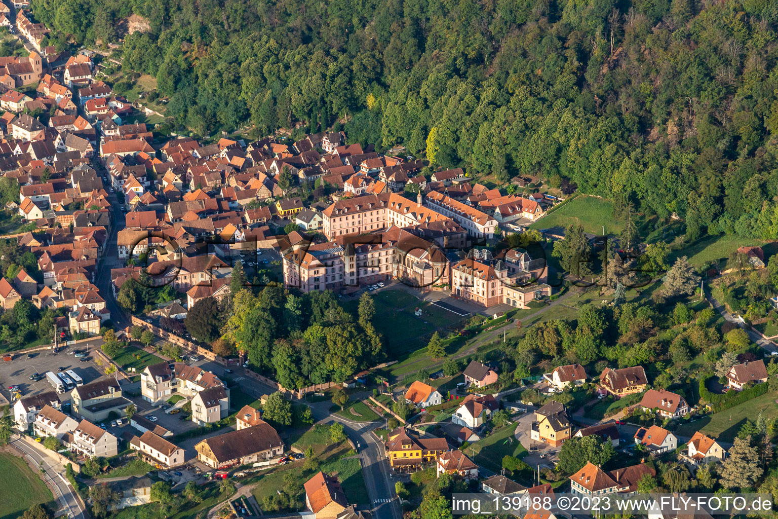 Kloster Oberbronn und Krankenhaus Notre Dame im Bundesland Bas-Rhin, Frankreich