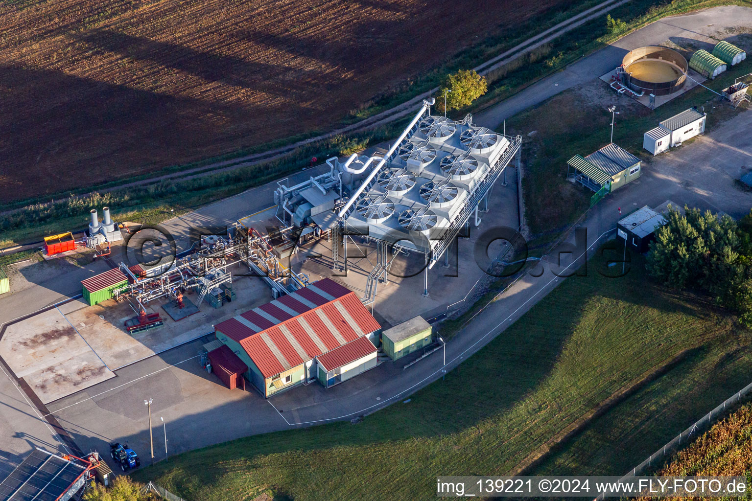 Luftaufnahme von EDF- Géothermie de Soultz sous Forets in Soultz-sous-Forêts im Bundesland Bas-Rhin, Frankreich