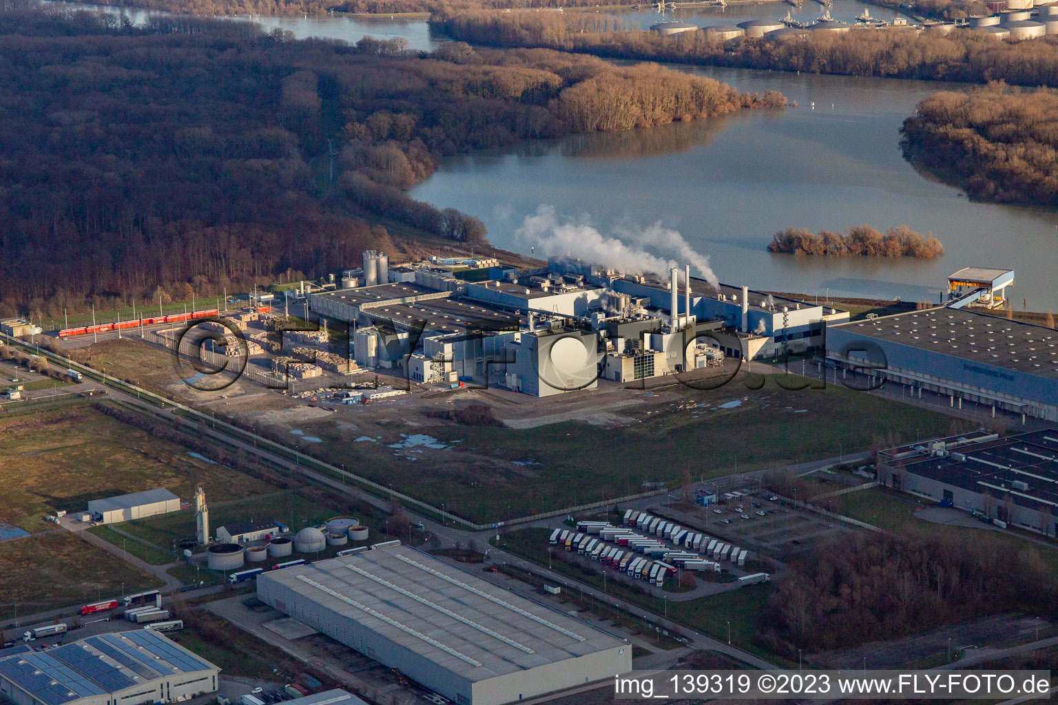 Papierfabrik Palm von Nordwesten in Wörth am Rhein im Bundesland Rheinland-Pfalz, Deutschland