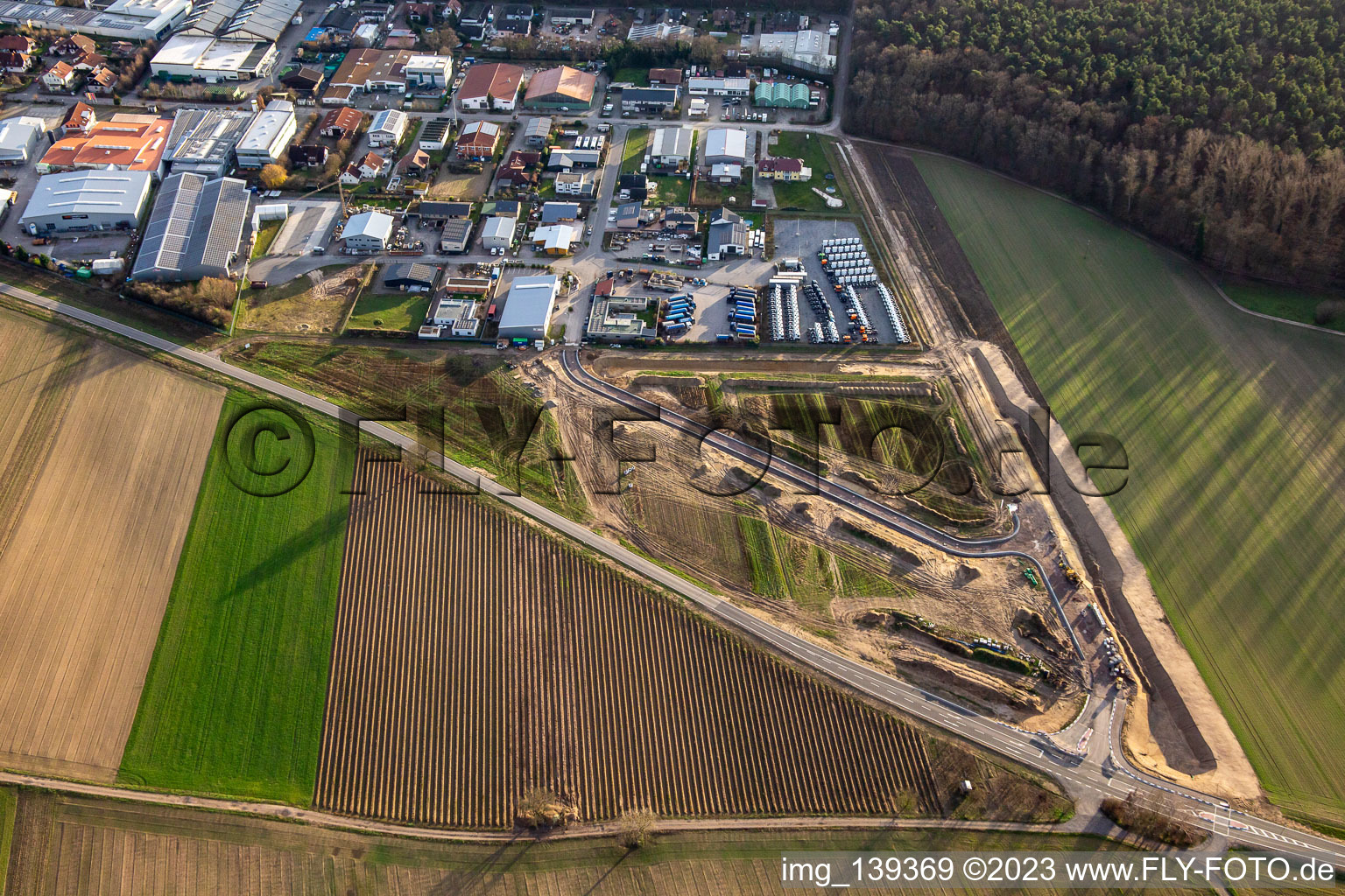 Luftbild von Erweiterungsfläche des Gewerbegebiet Gereutäcker in Hatzenbühl im Bundesland Rheinland-Pfalz, Deutschland