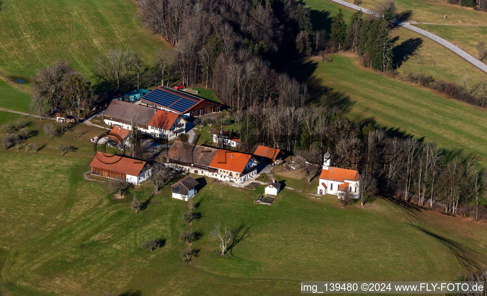 St. Margaretha im Ortsteil Oberfischbach in Wackersberg im Bundesland Bayern, Deutschland