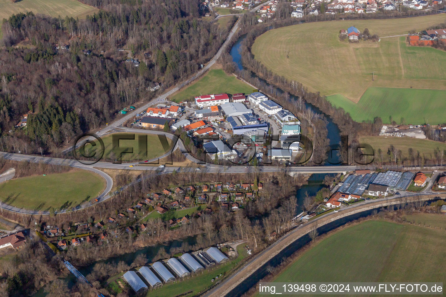 Industriegebiet an der Loisach in Wolfratshausen im Bundesland Bayern, Deutschland