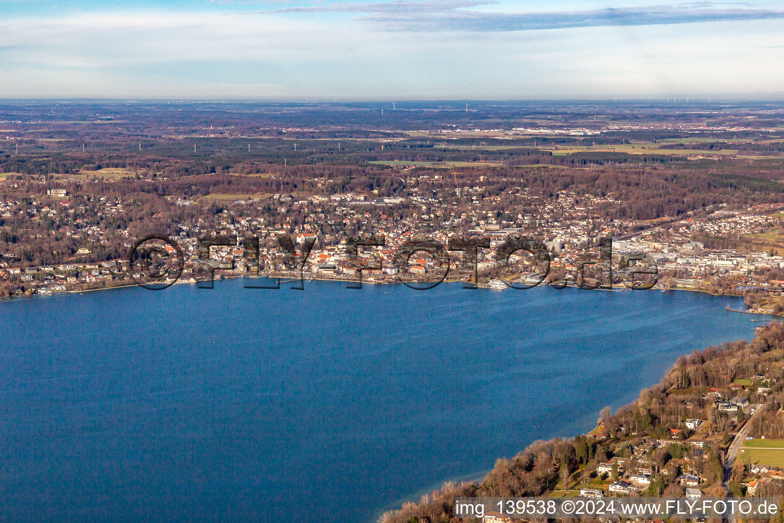 Von Südosten im Ortsteil Percha in Starnberg im Bundesland Bayern, Deutschland