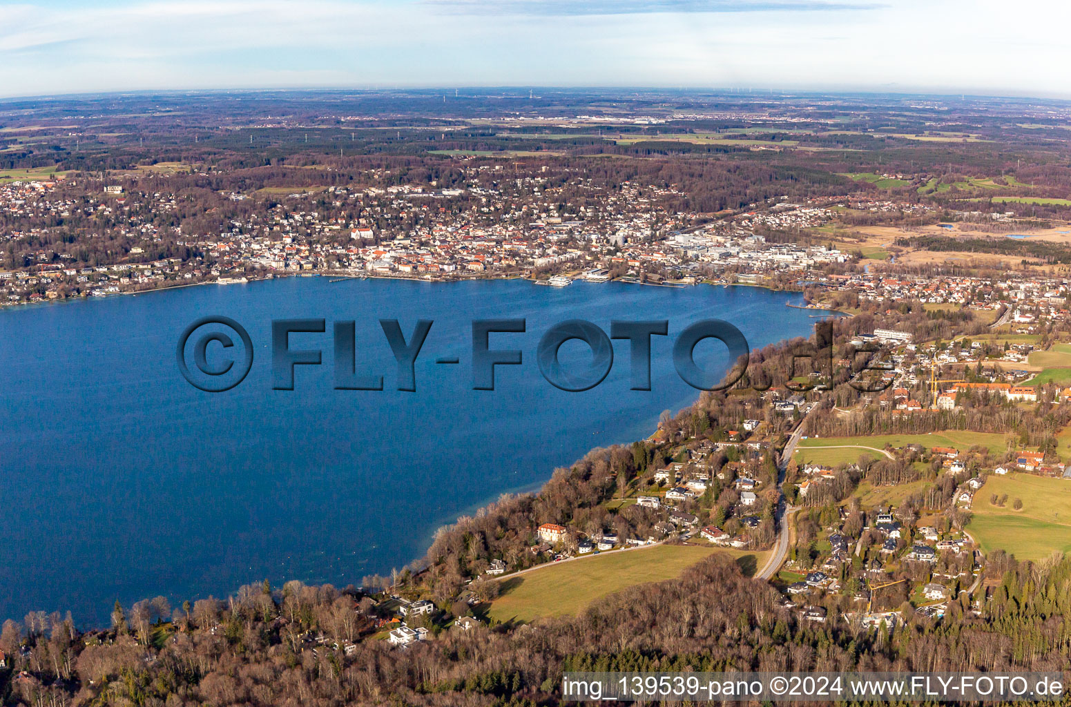 Luftbild von Von Südosten im Ortsteil Percha in Starnberg im Bundesland Bayern, Deutschland