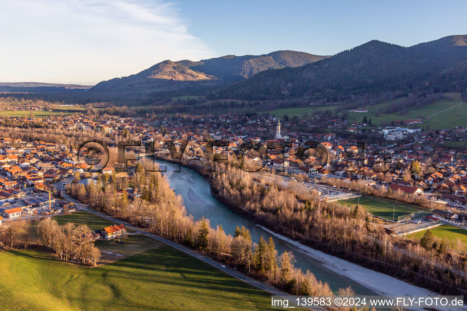 Lenggries von Süden im Bundesland Bayern, Deutschland