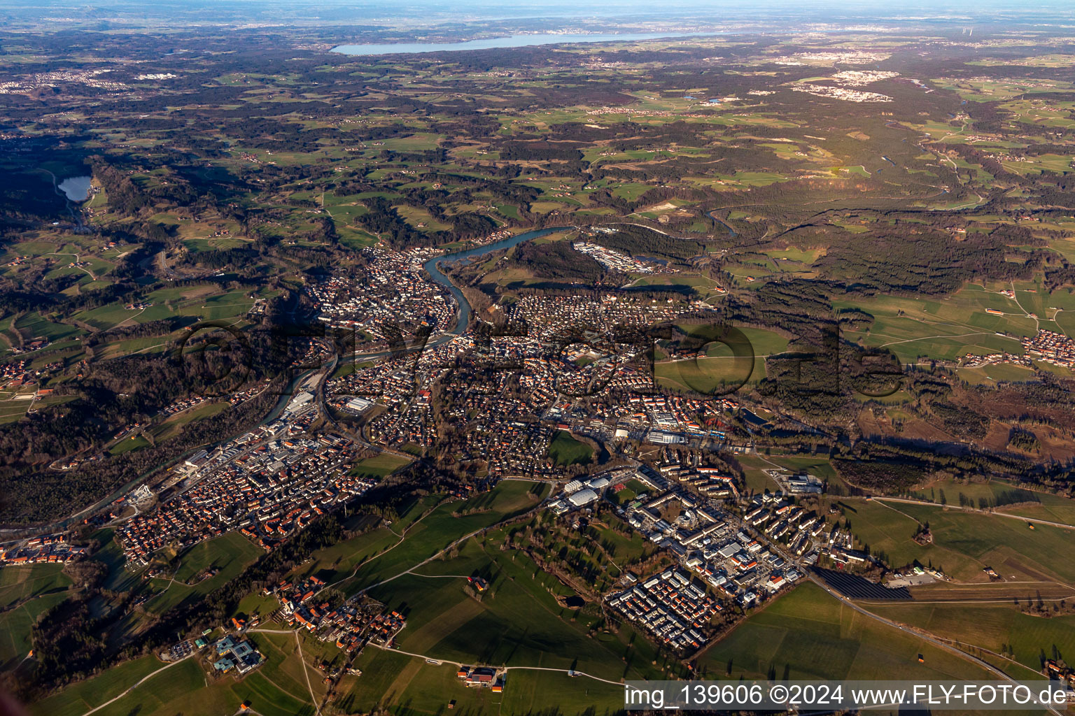 Bad Tölz von Südosten im Bundesland Bayern, Deutschland