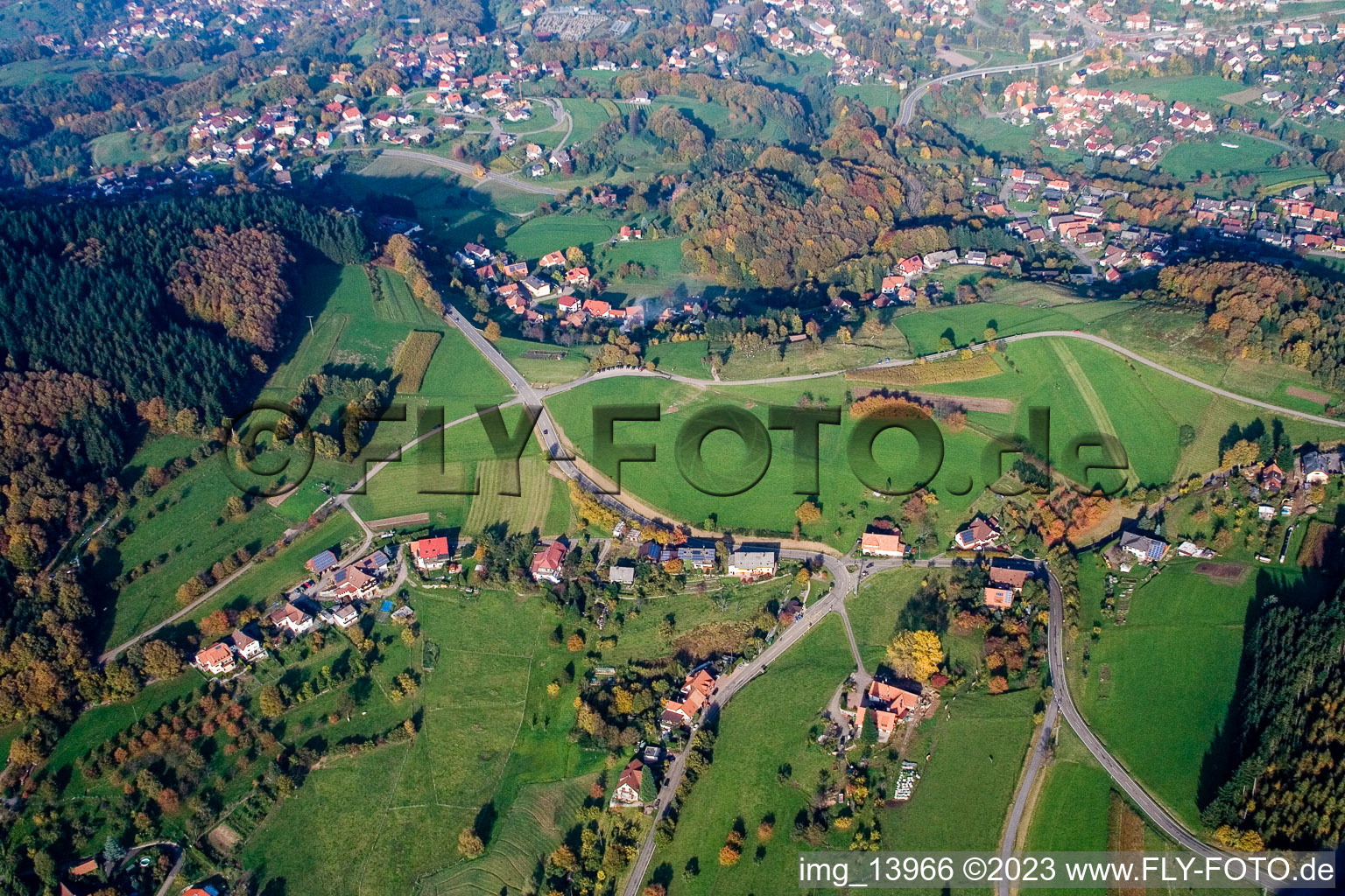 Schrägluftbild von Bühlertal im Bundesland Baden-Württemberg, Deutschland