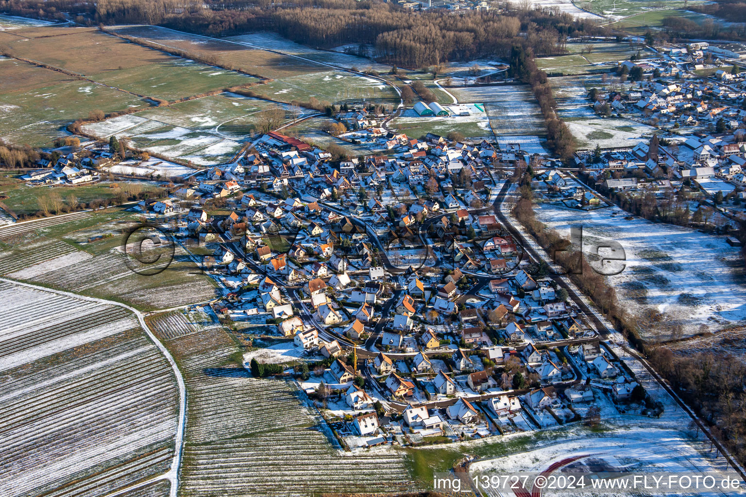 Altenstadt im Winter bei Schnee in Wissembourg im Bundesland Bas-Rhin, Frankreich