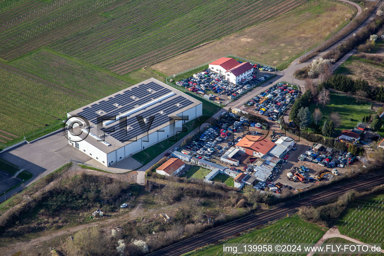 Autoverwertuing Demand-Recycling GmbH und Auto & Reifen-Zentrum Im Wolfangel eK in Landau in der Pfalz im Bundesland Rheinland-Pfalz, Deutschland