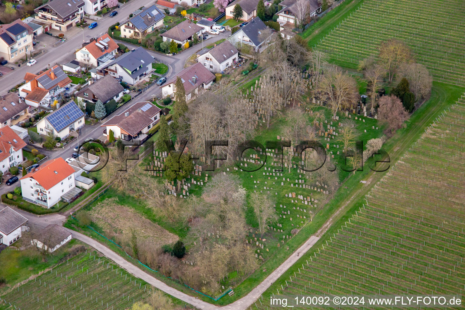 Luftbild von Jüdischer Friedhof Ingenheim in Billigheim-Ingenheim im Bundesland Rheinland-Pfalz, Deutschland