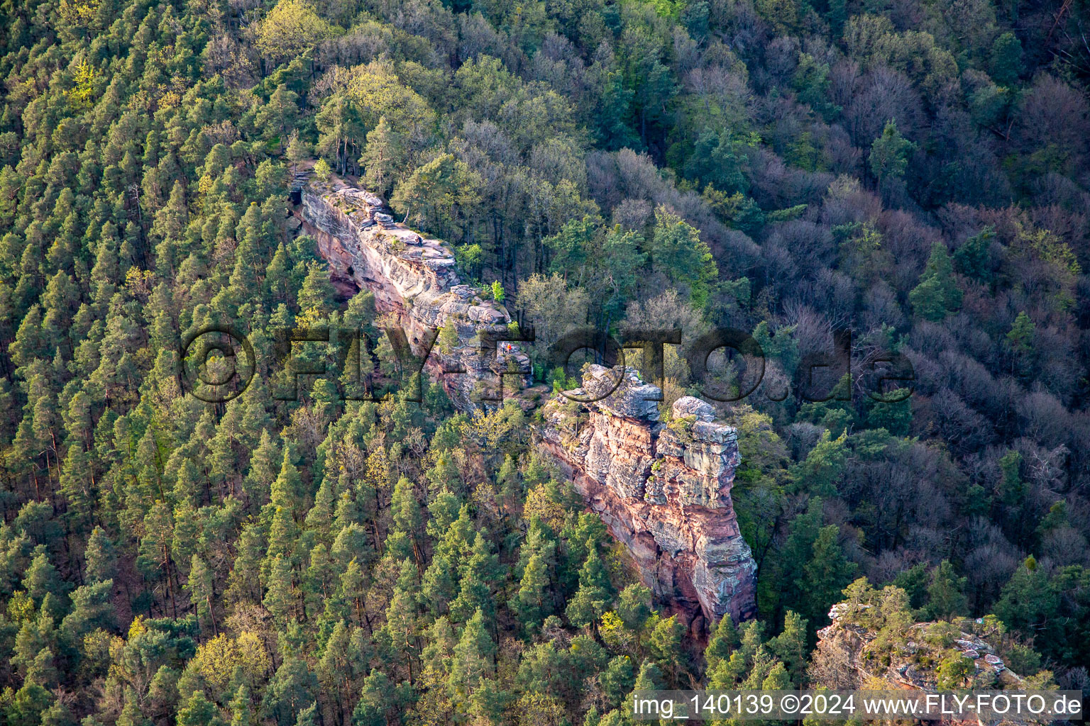 Luftbild von Luger Geiersteine im Bundesland Rheinland-Pfalz, Deutschland