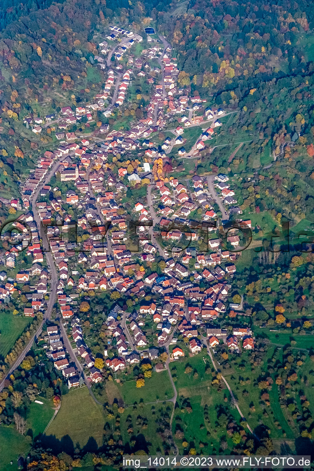 Dorf - Ansicht im Ortsteil Sulzbach in Gaggenau im Bundesland Baden-Württemberg, Deutschland
