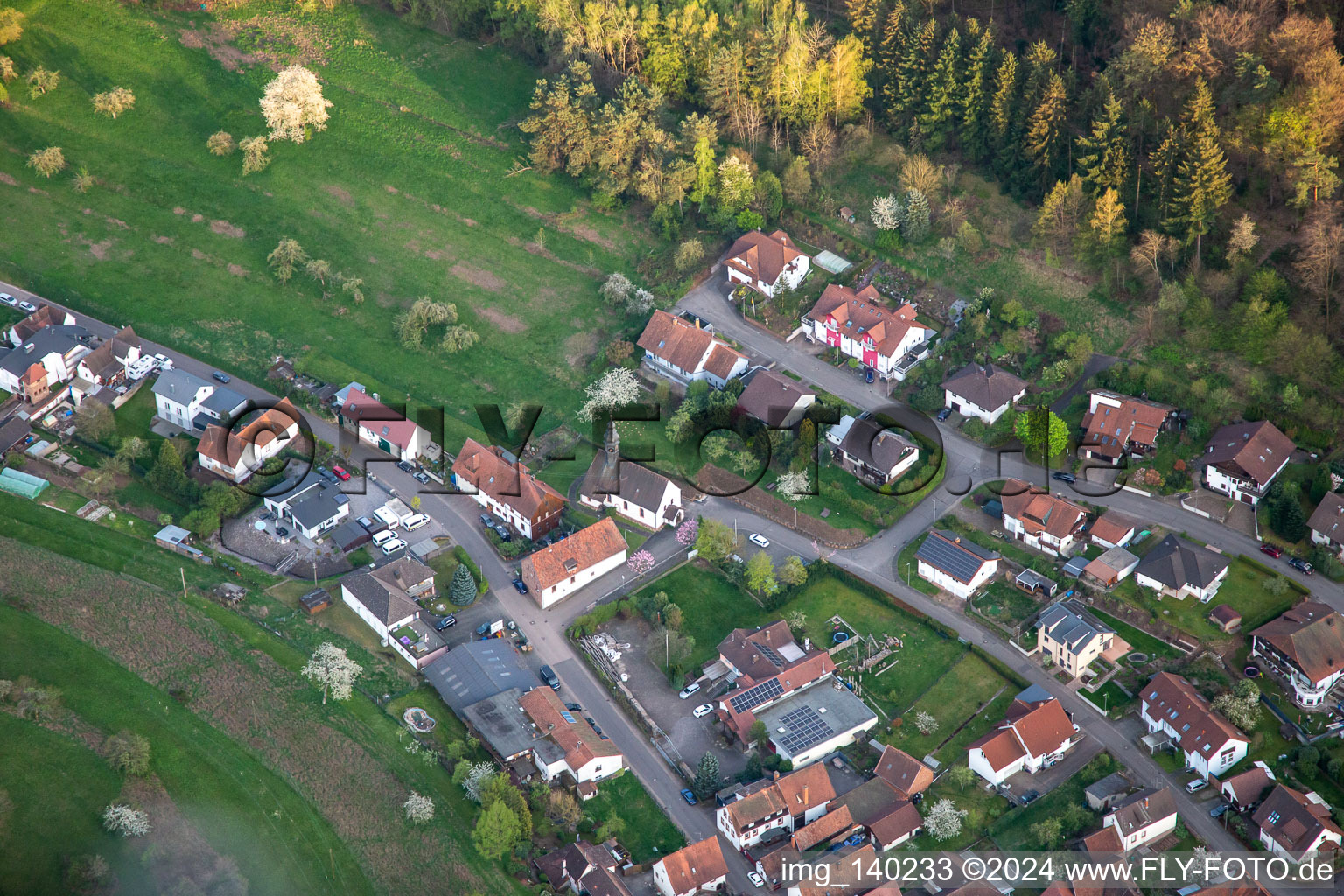 Luftaufnahme von Von Nordwesten in Böllenborn im Bundesland Rheinland-Pfalz, Deutschland