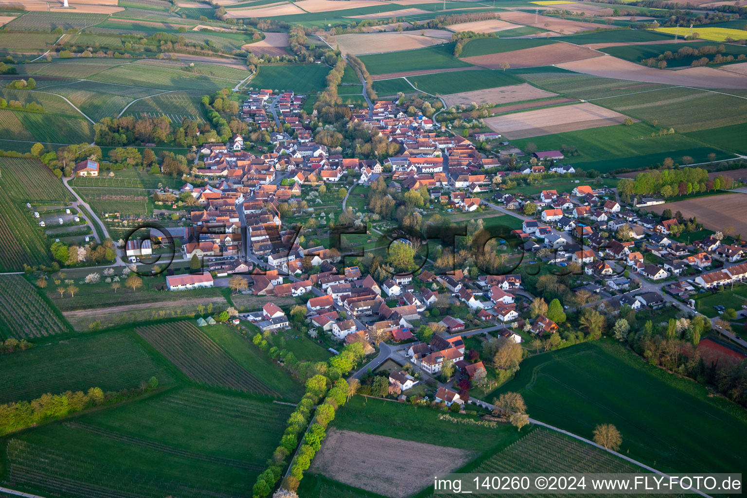 Luftbild von Von Nordwesten in Dierbach im Bundesland Rheinland-Pfalz, Deutschland