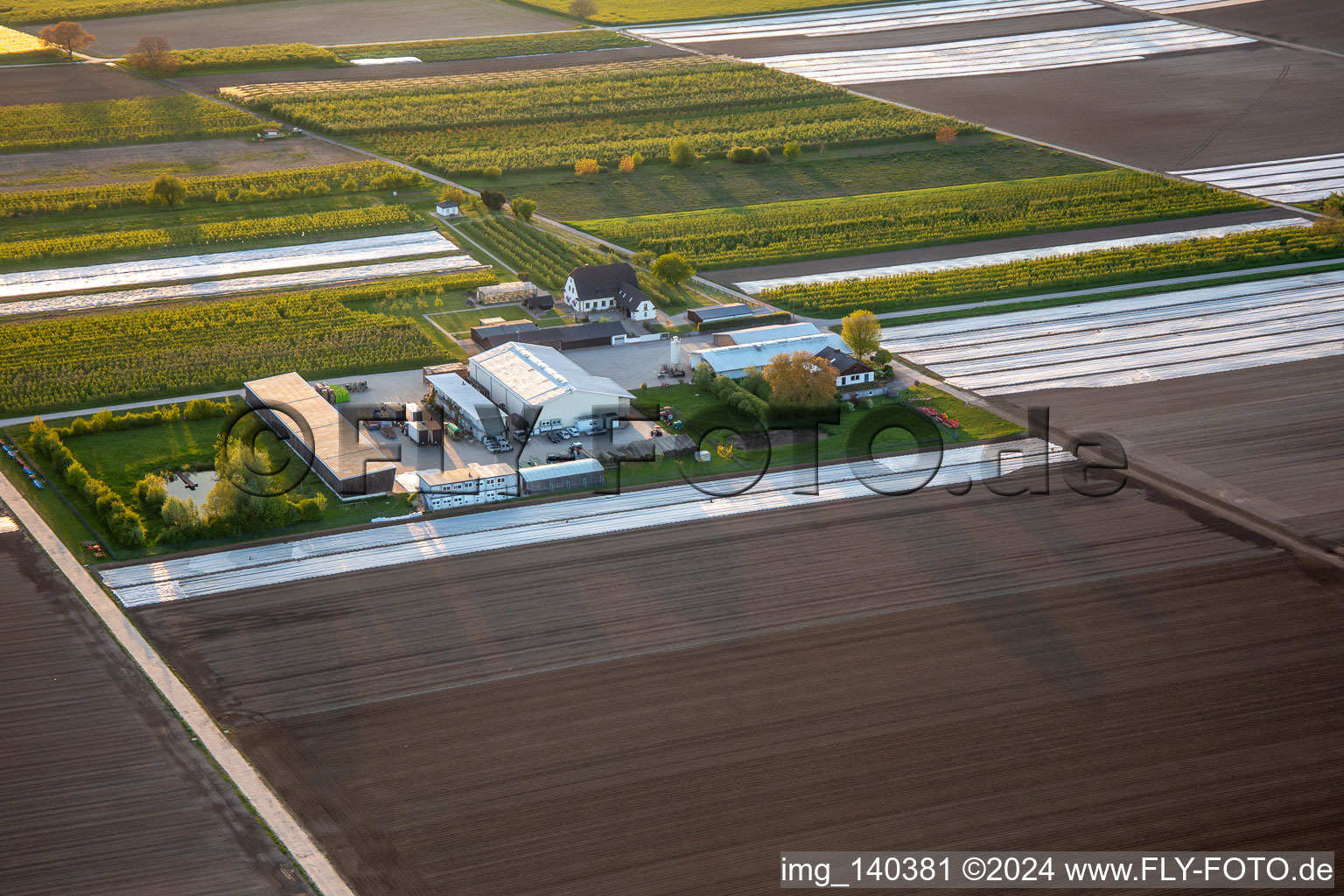 Luftbild von Bauers Garten in Winden im Bundesland Rheinland-Pfalz, Deutschland